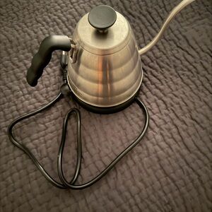Hario Buono V60 Stainless Steel Electric Gooseneck Kettle - Barely Used